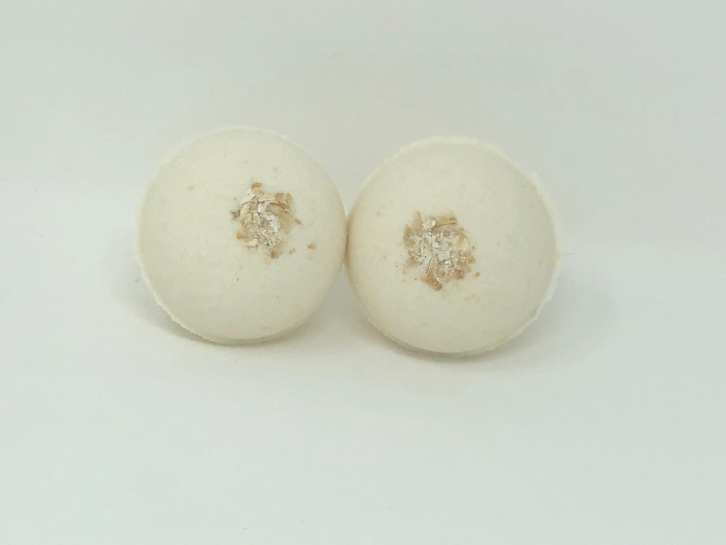 Natural unscented Manuka Honey and oatmeal bath bomb