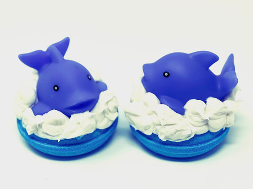 Dolphin Bath Bomb with Bubble Bath